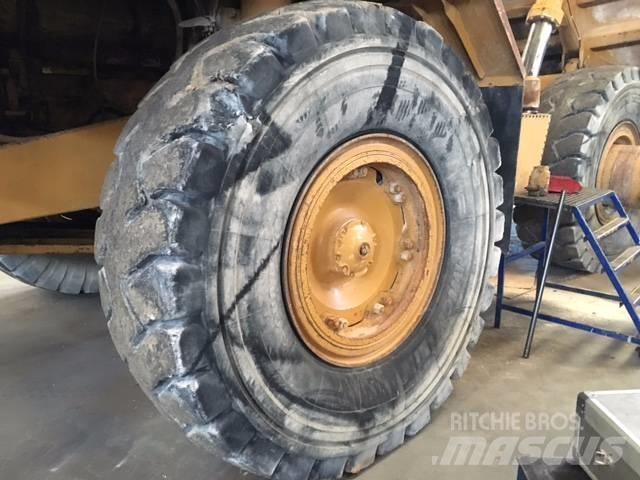 CAT 773 B Starre dumptrucks