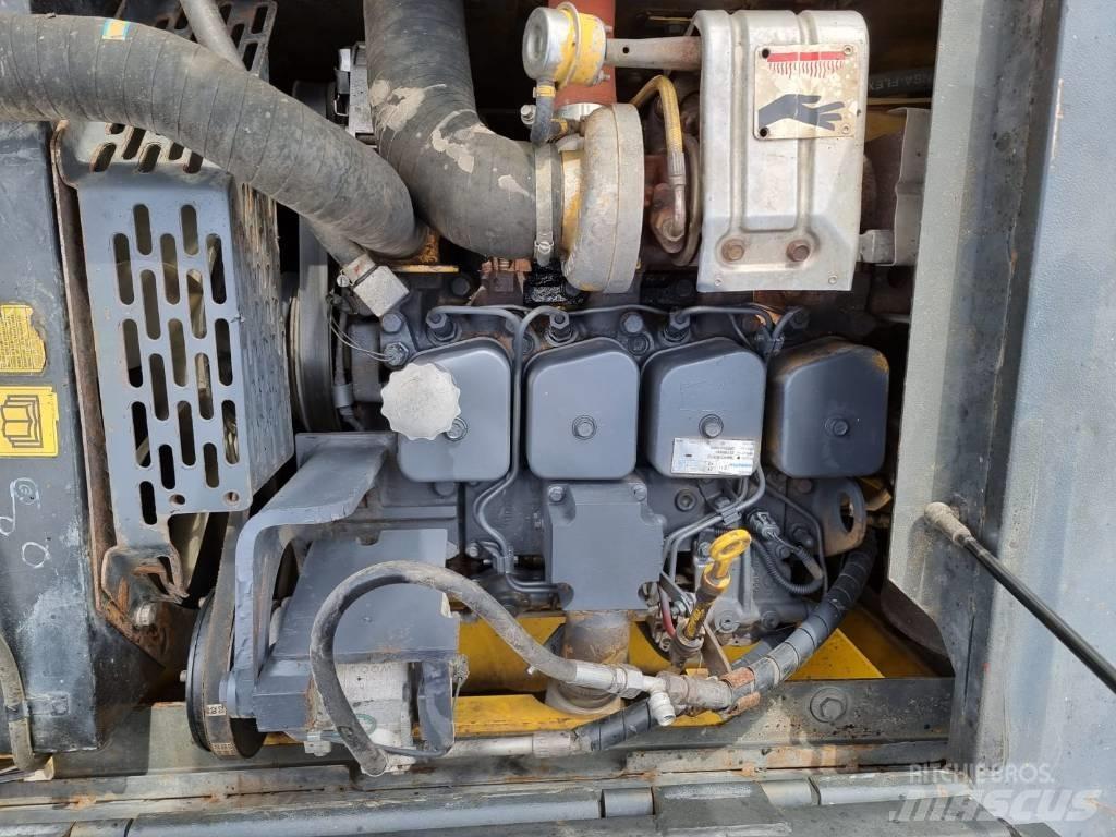 Komatsu PW 130-7K Wielgraafmachines