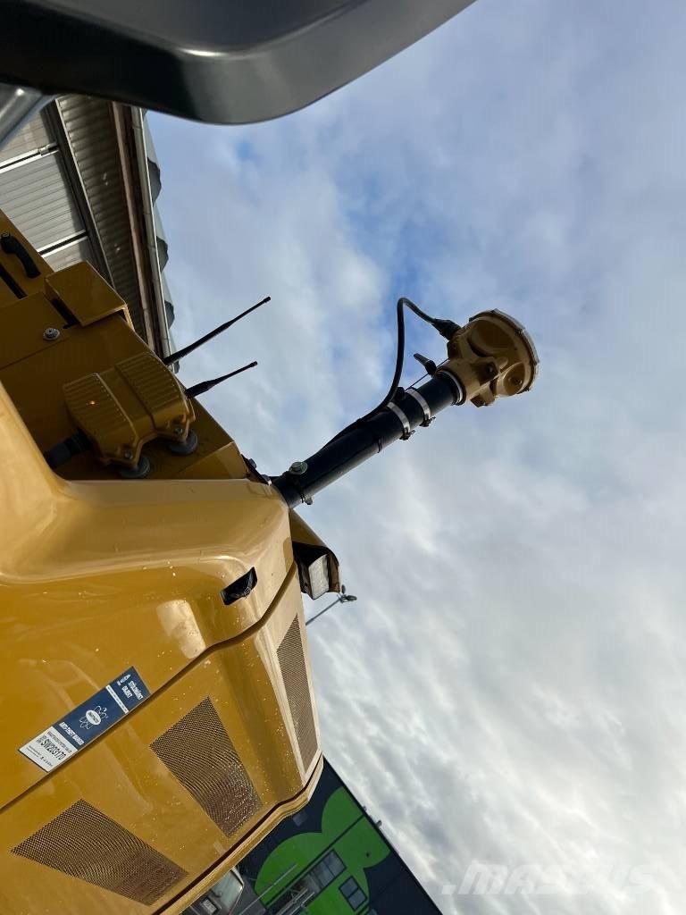 CAT 330 Rupsgraafmachines