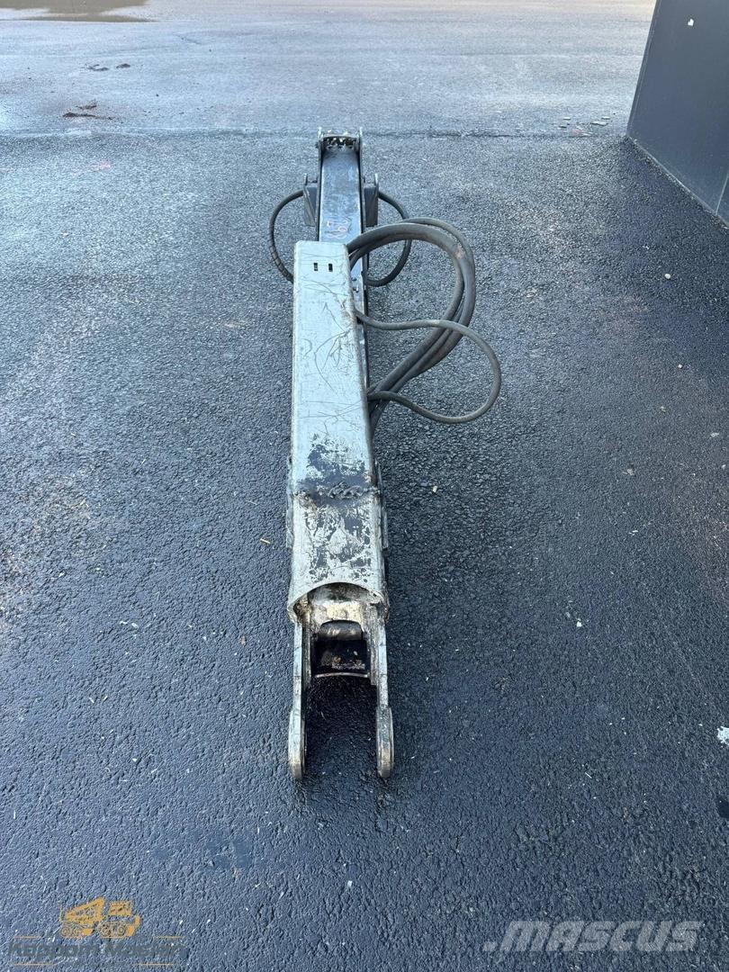 Komatsu 105F Uitrijwagenkranen