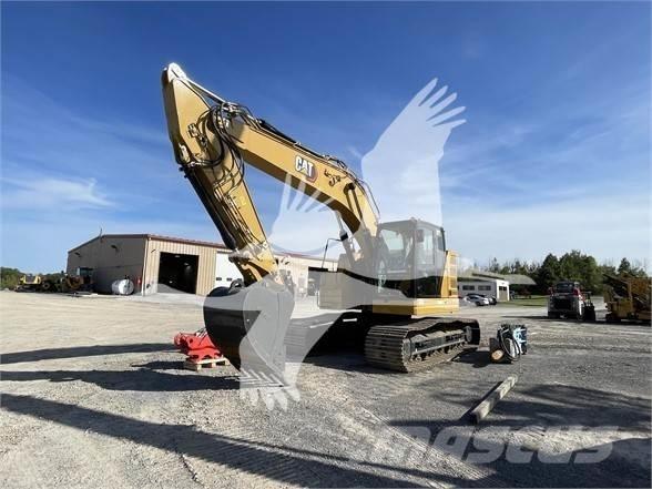 CAT 325 Rupsgraafmachines
