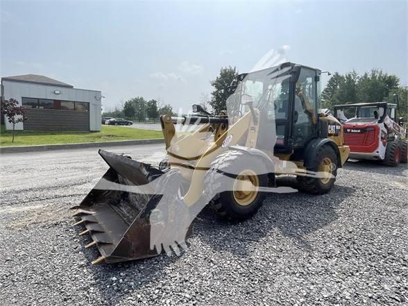 CAT 906M Wielladers