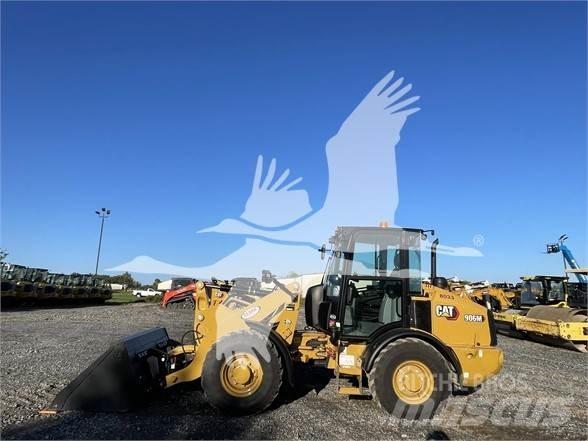 CAT 906M Wielladers