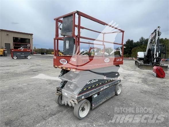 SkyJack SJ3226 Schaarhoogwerkers