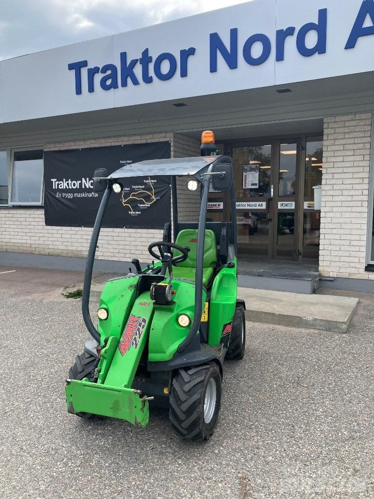 Avant 225 Knik- en schrankladers