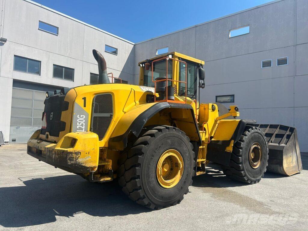 Volvo L250G Wielladers