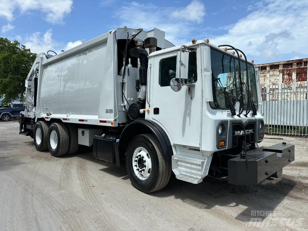 Mack MRU 613 Vuilniswagens