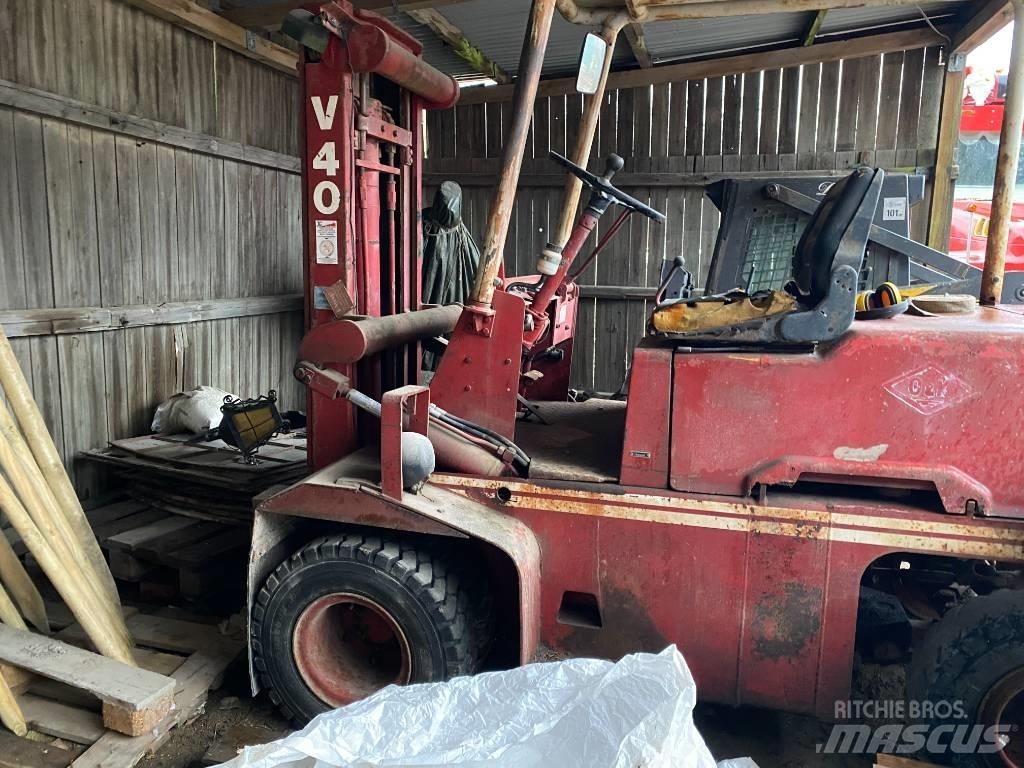 O&K V 40 Diesel heftrucks