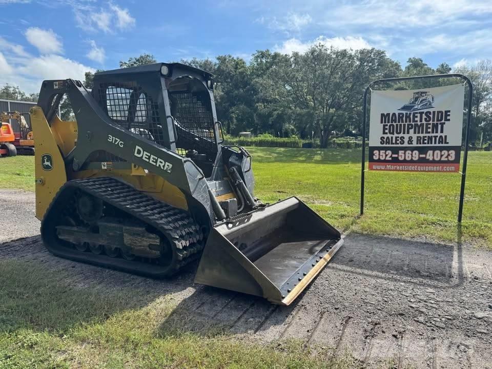 John Deere 317G Schrankladers