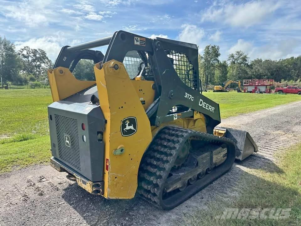 John Deere 317G Schrankladers