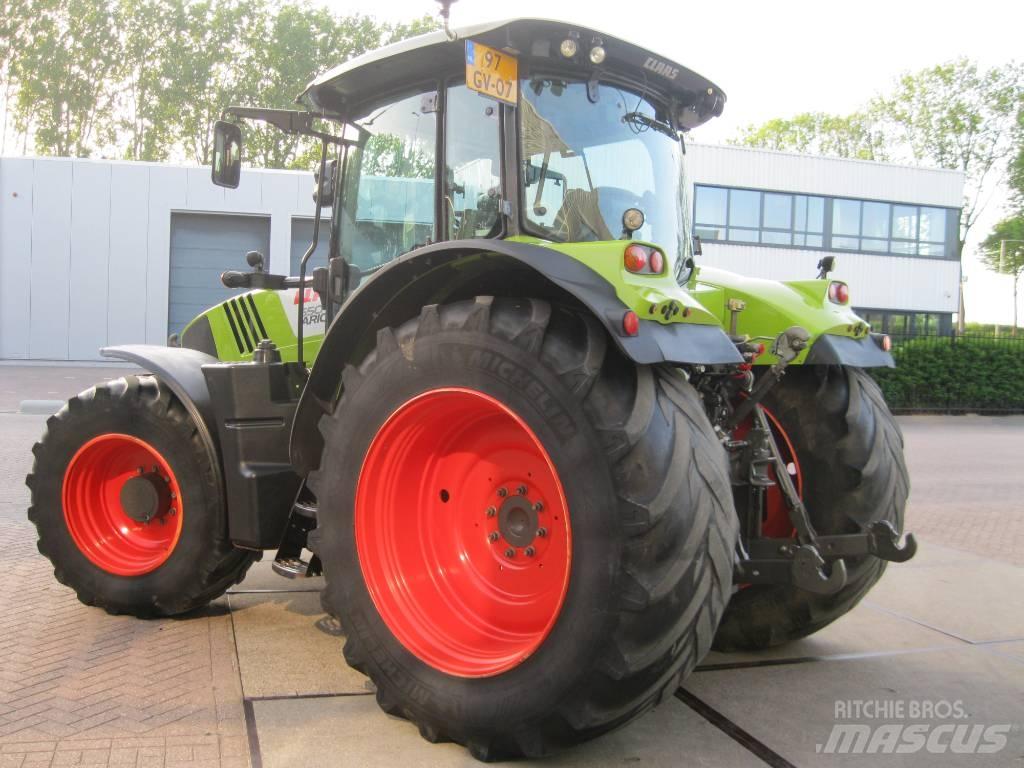 CLAAS Arion 650 CIS Tractoren