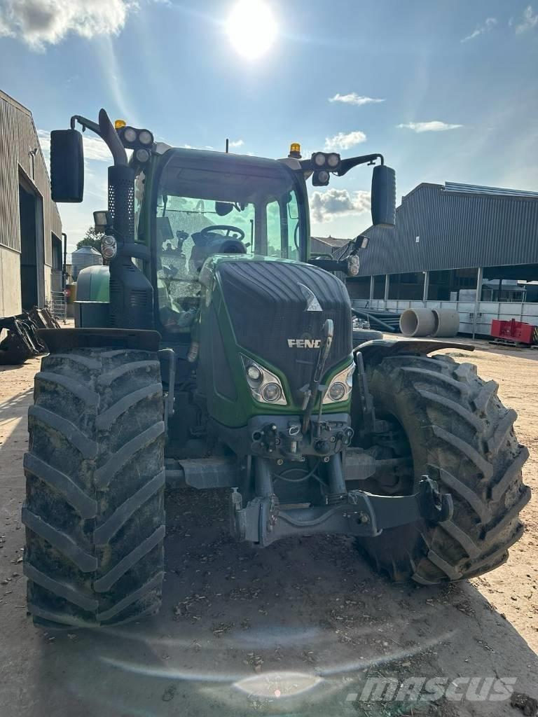 Fendt 724 Profi Plus Tractoren