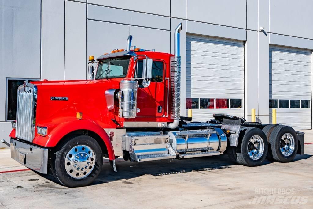 Kenworth W 900 Trekkers