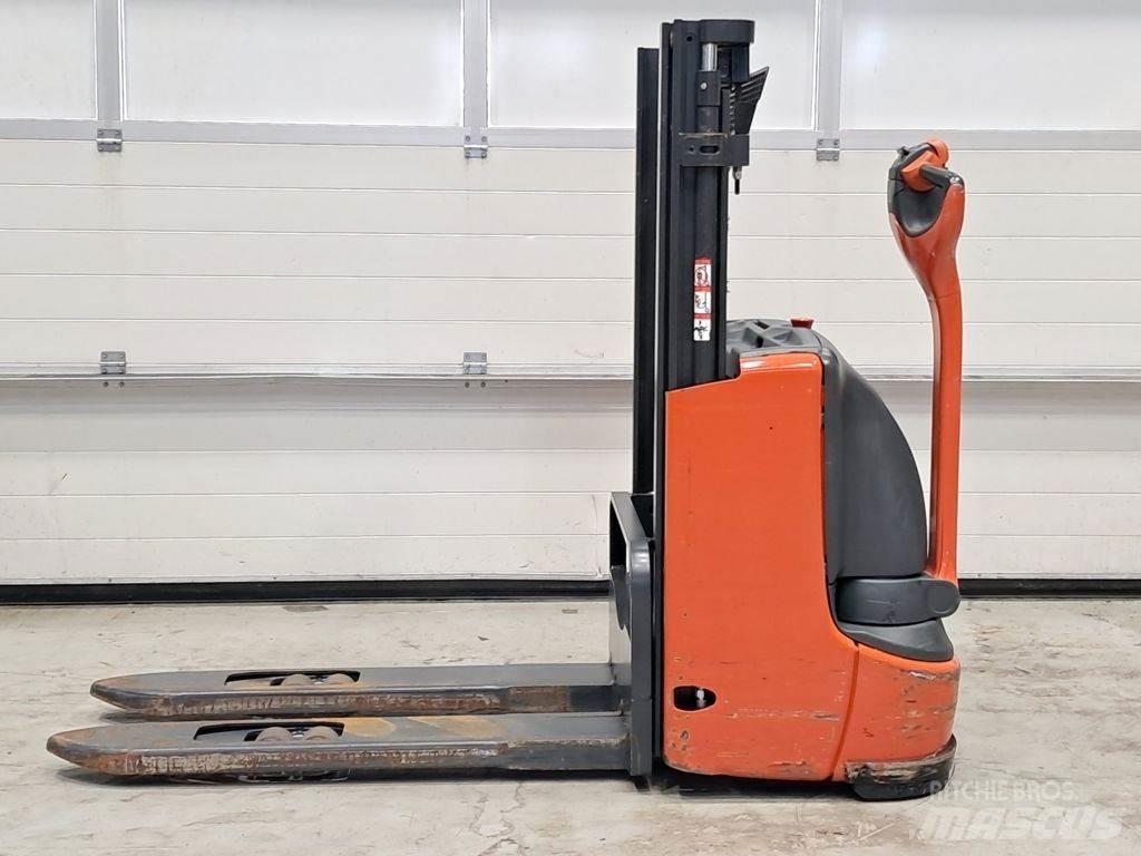 Linde L10 Stapelaar meeloop