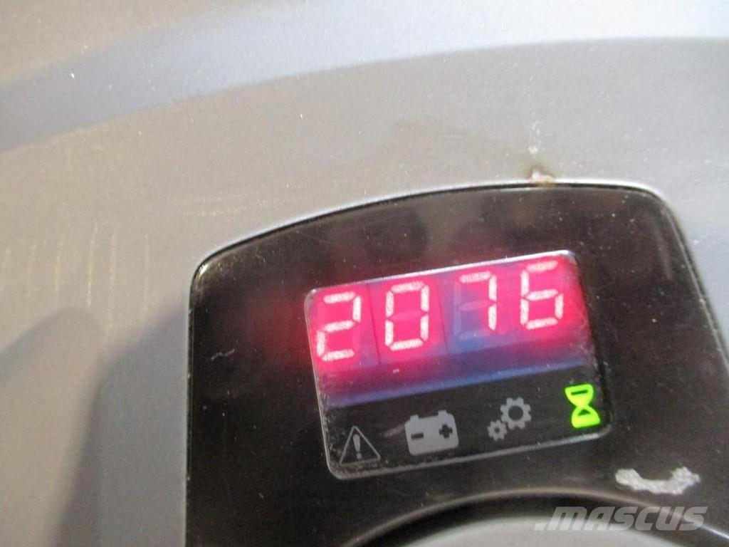 Toyota LPE200 Meerij pallettruck met platform