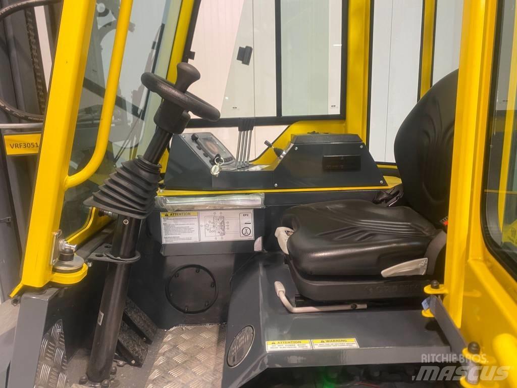 Combilift CBE2500 Four-way truck