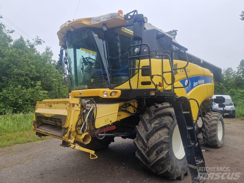 New Holland CX 8070 Maaidorsmachines