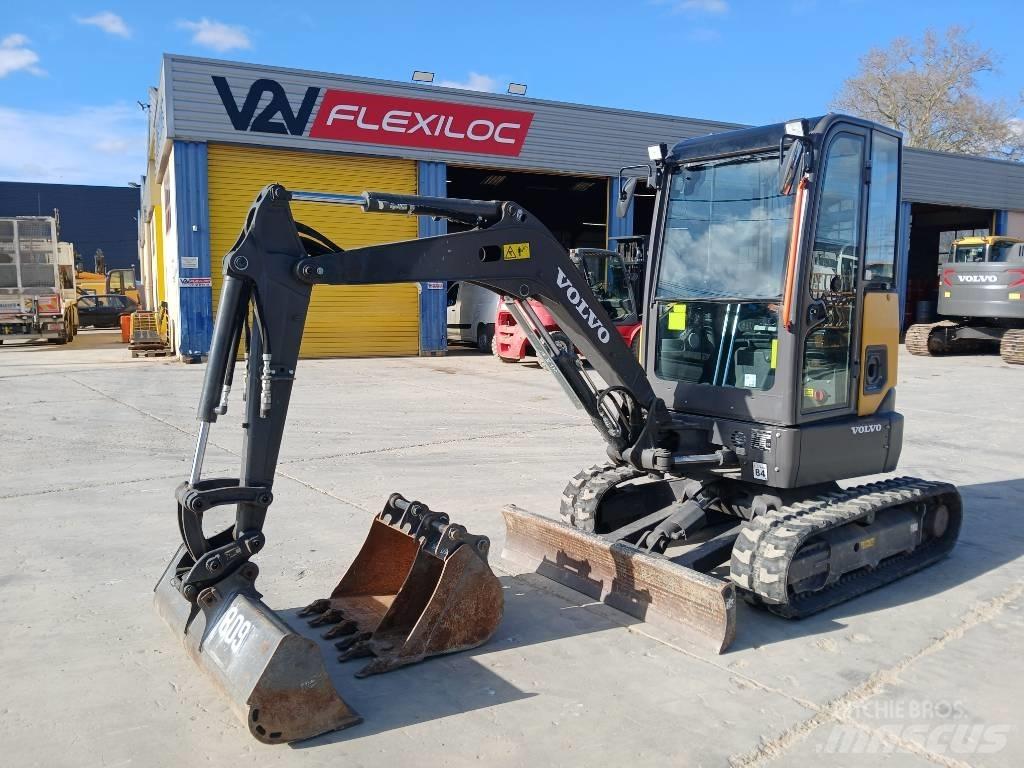 Volvo JECR25D Minigraafmachines < 7t