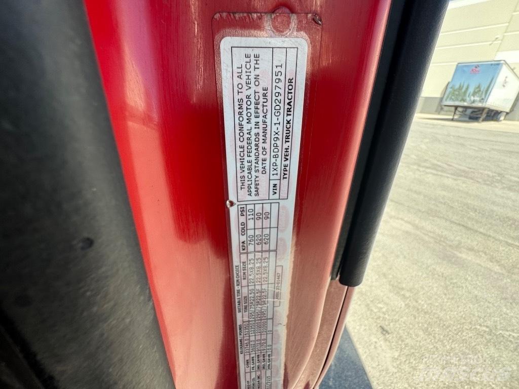 Peterbilt 579 Trekkers
