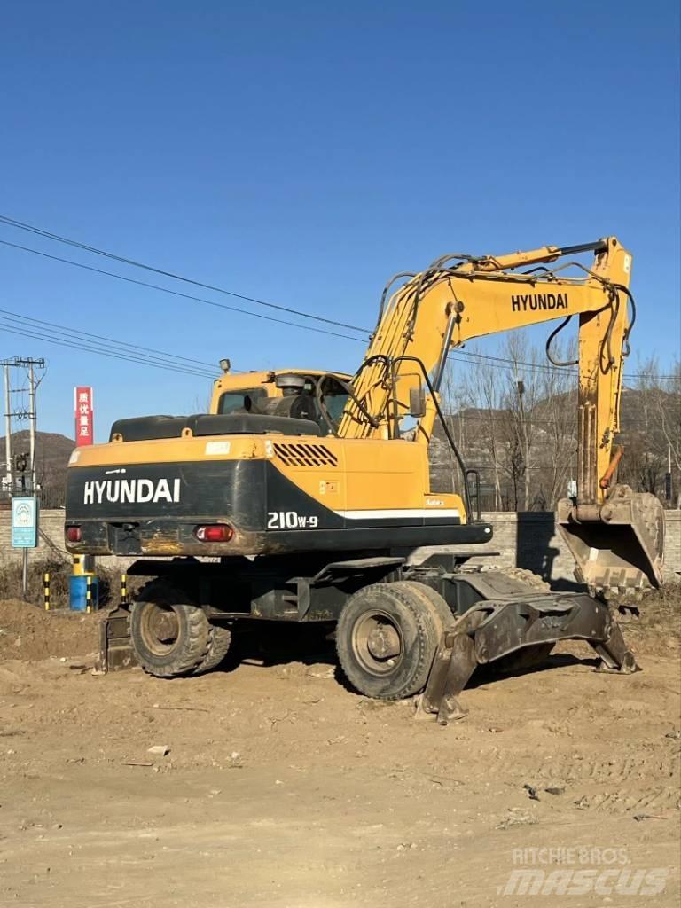 Hyundai R210W-9 Wielgraafmachines