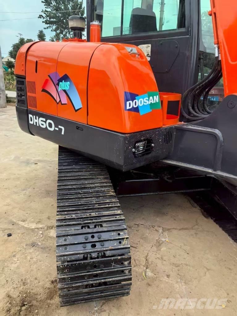 Doosan DH 60 Minigraafmachines < 7t