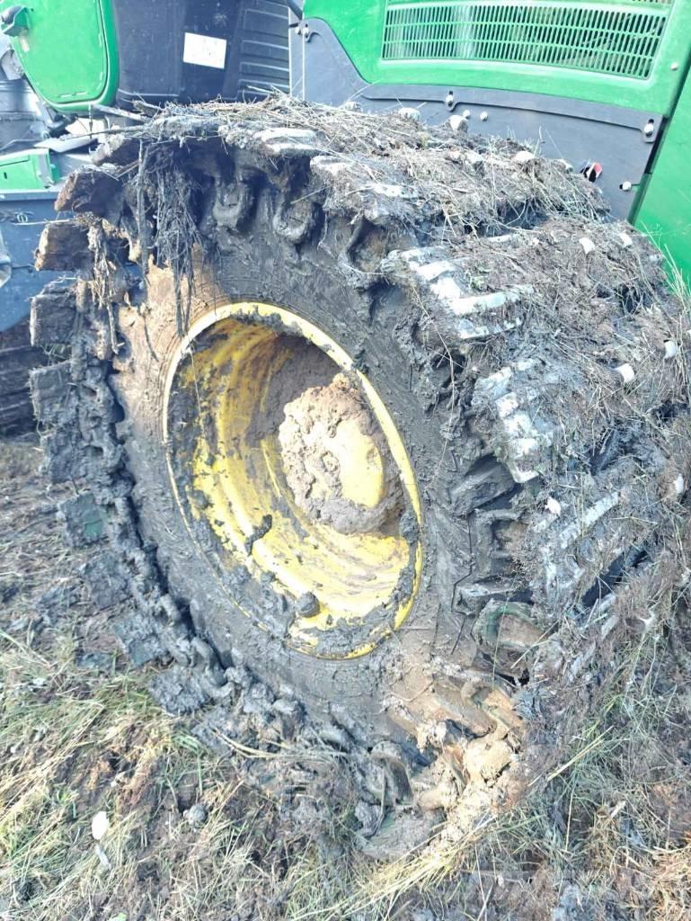 John Deere 1270 G Harvesters