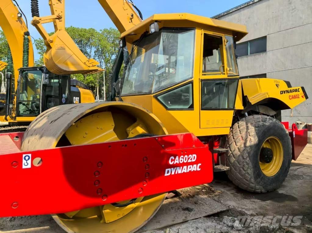 Dynapac CA 602 Trilrolwalsen