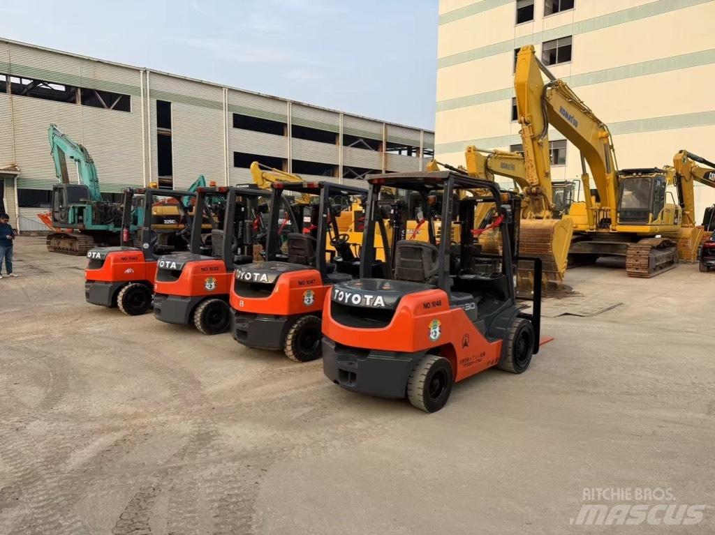 Toyota 8 FD 30 Diesel heftrucks