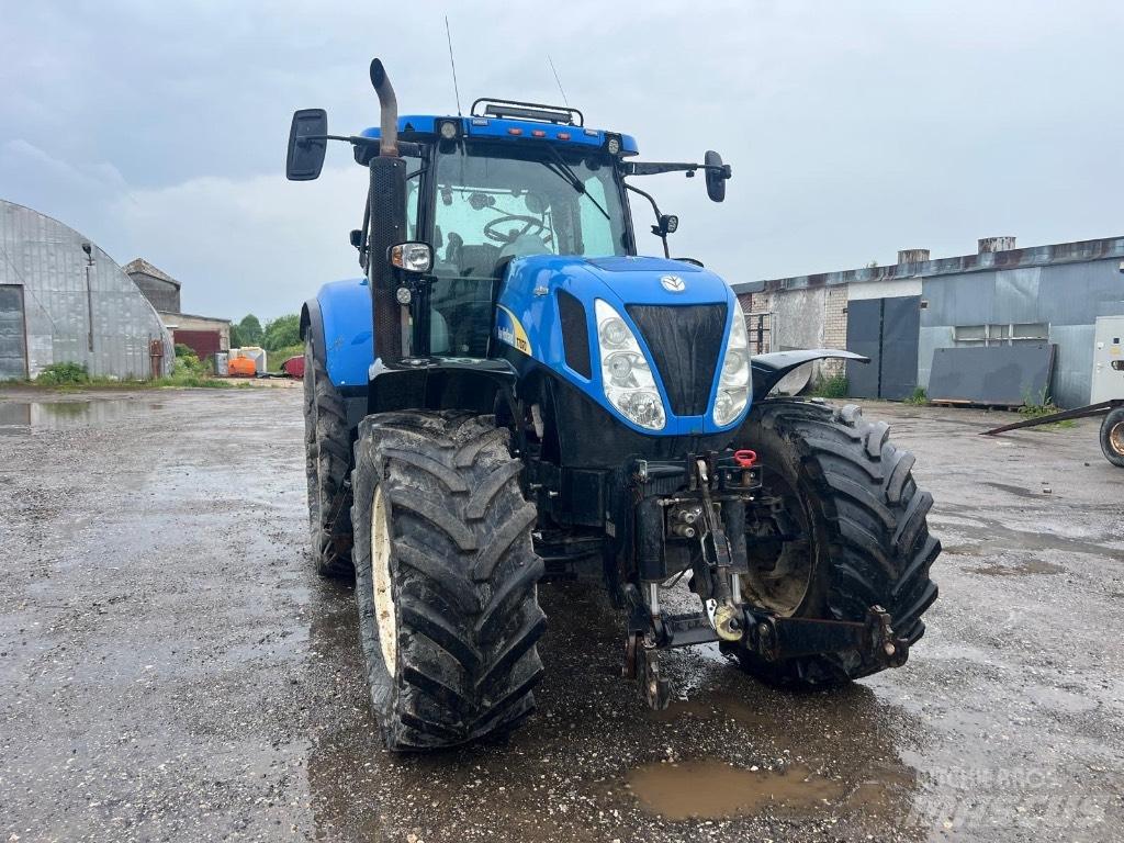 New Holland T 7070 Tractoren