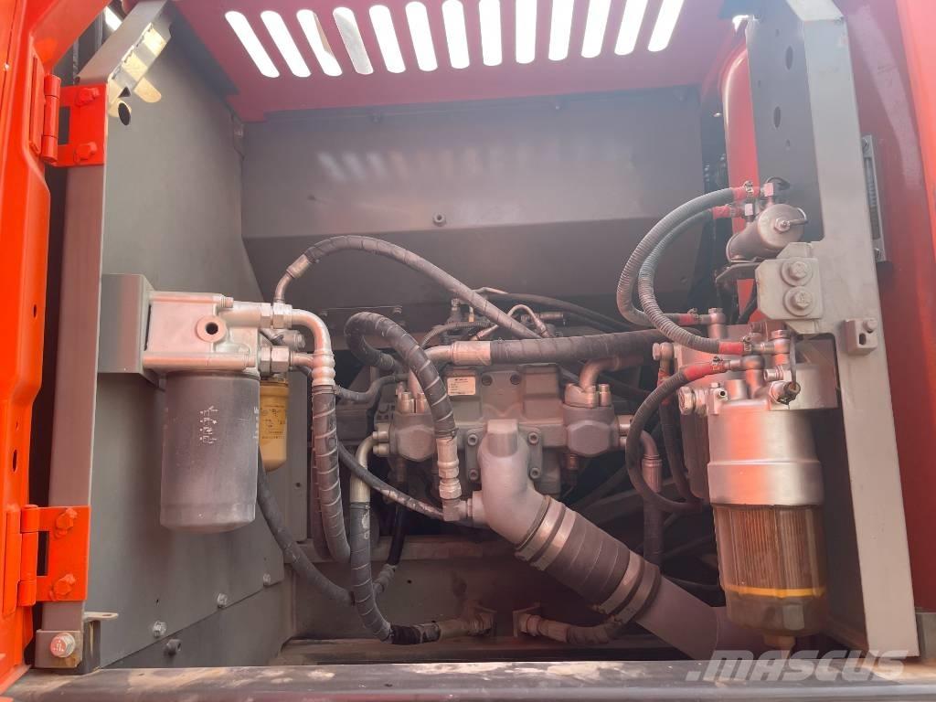 Hitachi ZX 240 Rupsgraafmachines