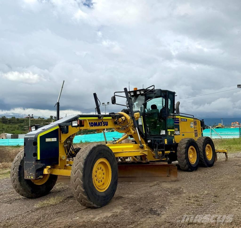 Komatsu GD555-5 Graders
