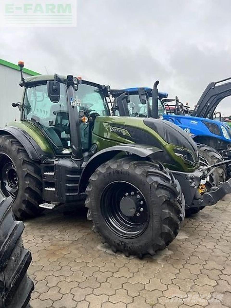 Valtra t215a Tractoren