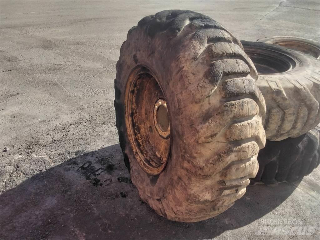 Nokian Els 17,5x25 Banden, wielen en velgen