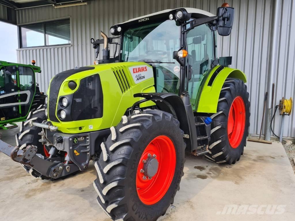 CLAAS Arion 440 CIS Tractoren