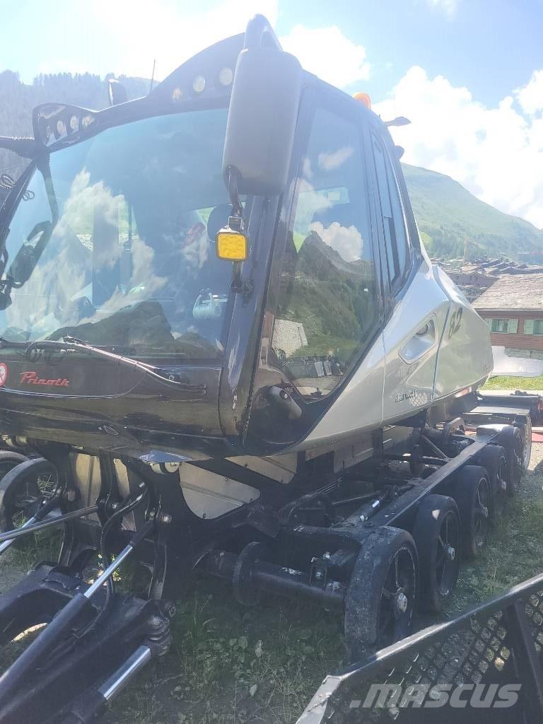 Prinoth New leitwolf Sneeuwruimers en -schuivers