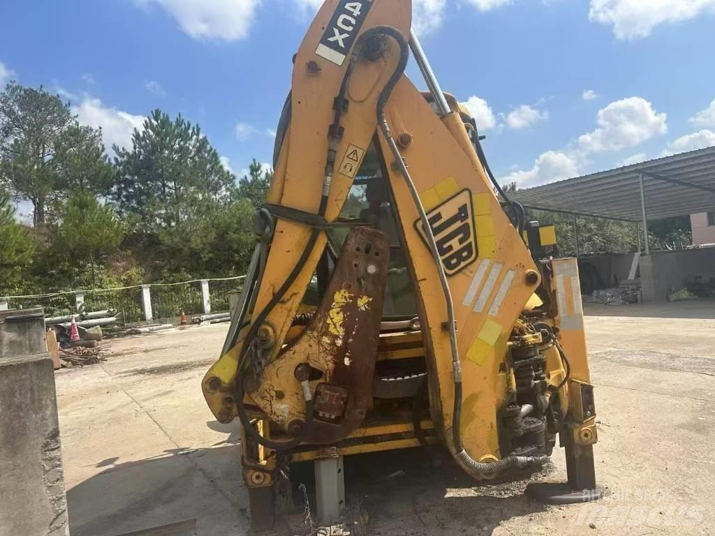 JCB 4 CX Rupsgraafmachines