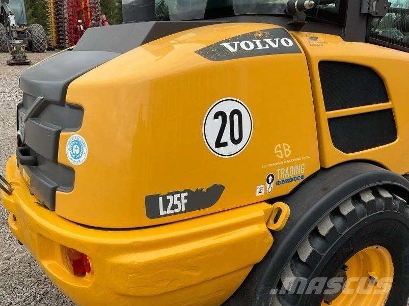 Volvo L 25 F Wielladers
