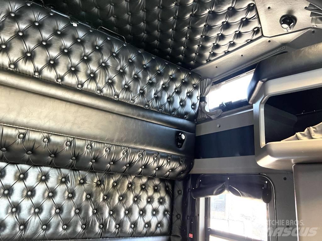 Kenworth W 900 Trekkers