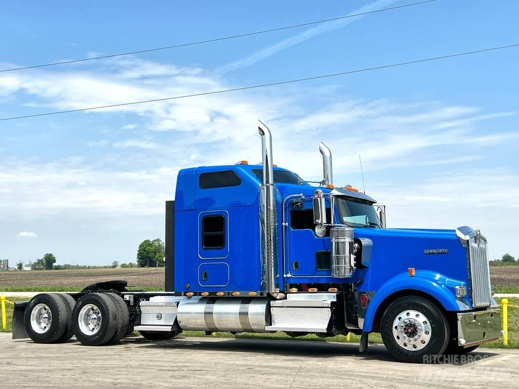 Kenworth W 900 Trekkers