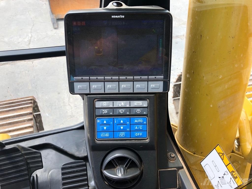 Komatsu PC210LC-11 Rupsgraafmachines