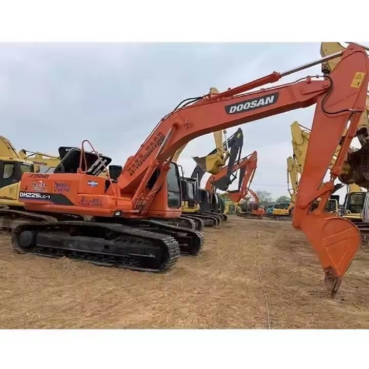 Doosan DH 225 Rupsgraafmachines