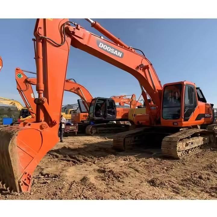 Doosan DH 225 Rupsgraafmachines