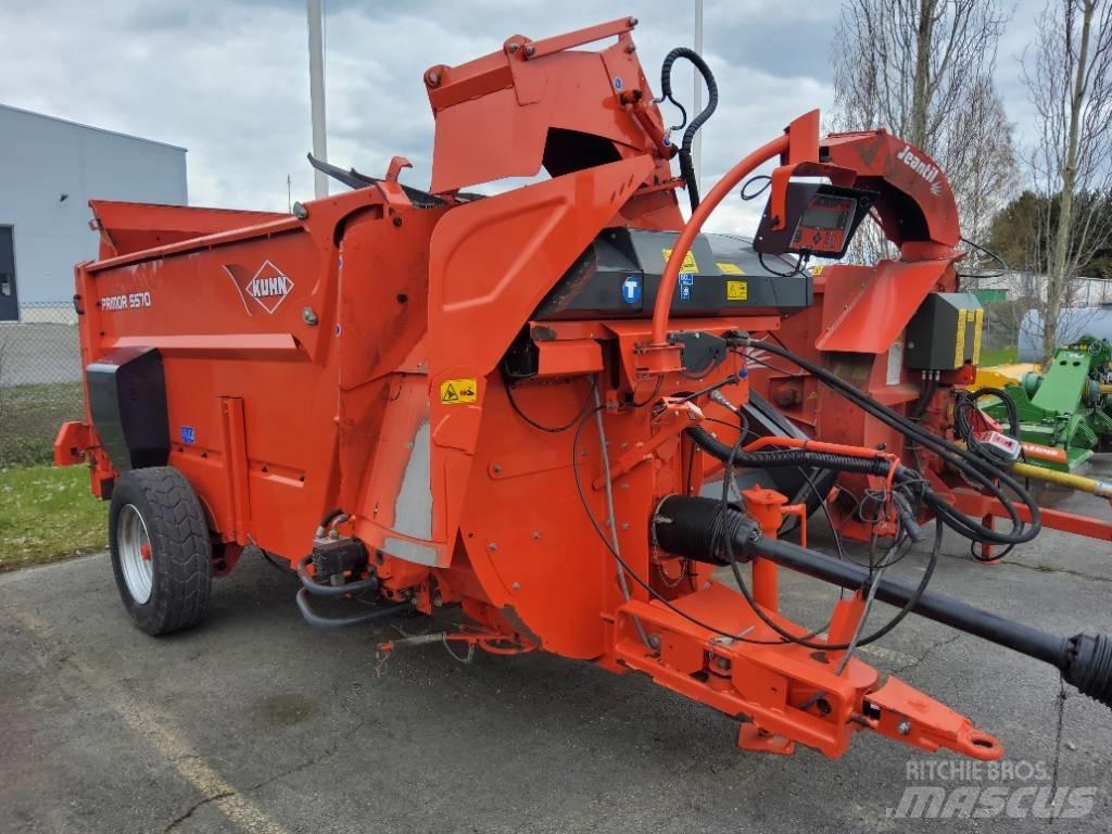 Kuhn Primor 5570 M Balenhakselaars, -snijders en -afwikkelaars