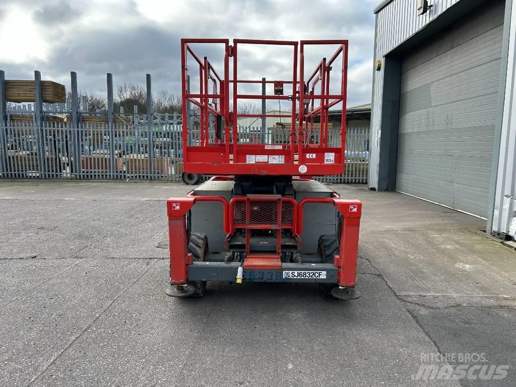 SkyJack SJ 6832 Schaarhoogwerkers