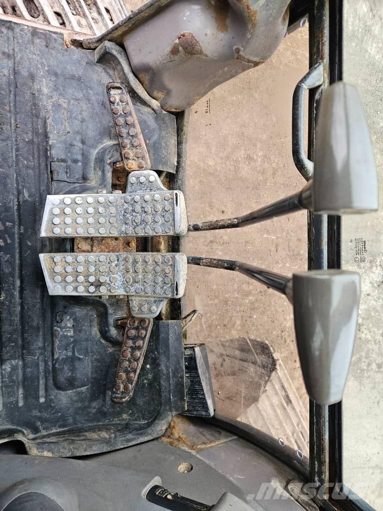 Hitachi ZX 200 LC Rupsgraafmachines