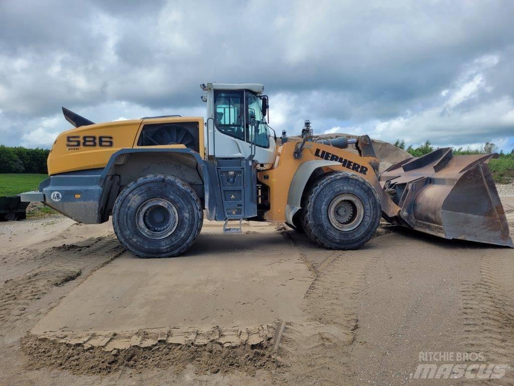 Liebherr L 586 Wielladers