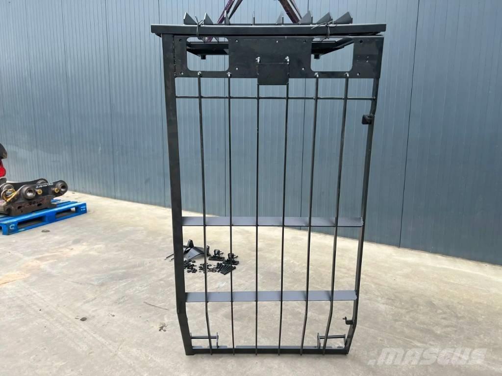 CAT 349D Guard Cabine en interieur