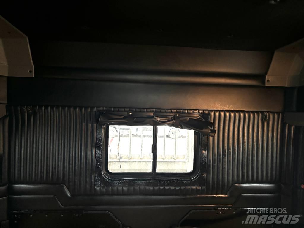 Kenworth T 800 Trekkers