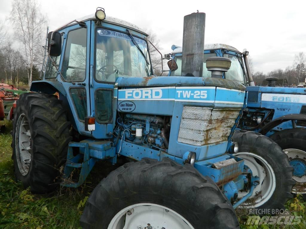 Ford TW 25 Tractoren