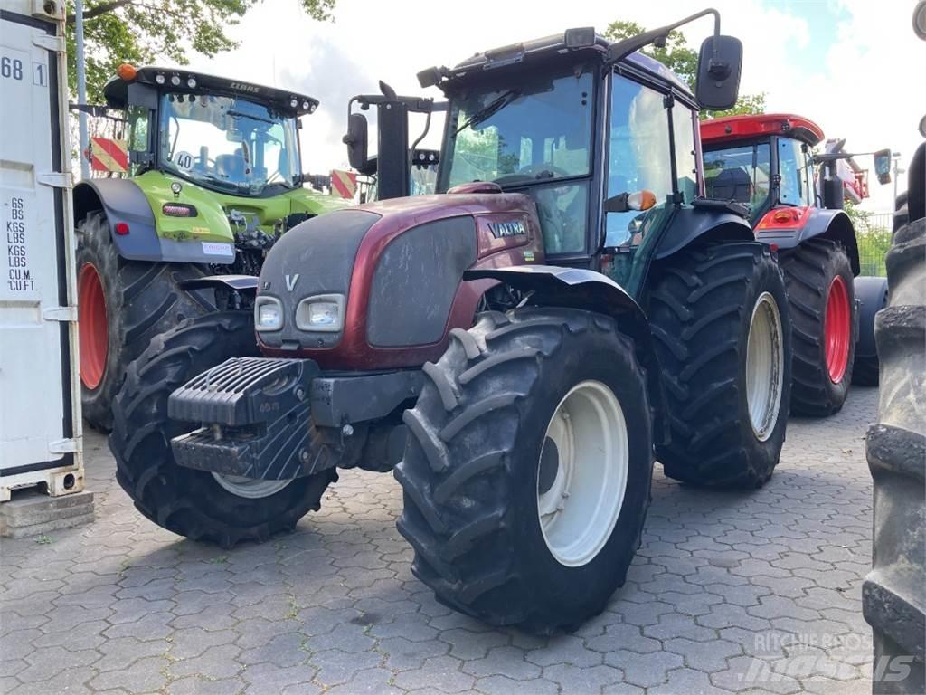 Valtra A93 Hi Tech Tractoren